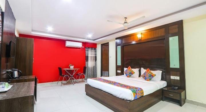 Blossoms Room Hotel Rr Hyderabad Exterior photo