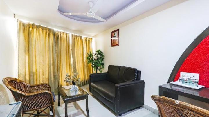 Blossoms Room Hotel Rr Hyderabad Exterior photo