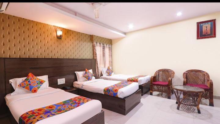 Blossoms Room Hotel Rr Hyderabad Exterior photo
